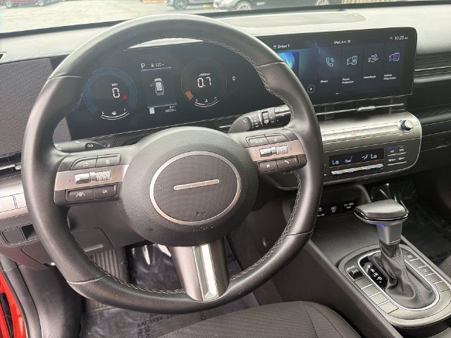 2025 Hyundai Kona SEL - Photo 17