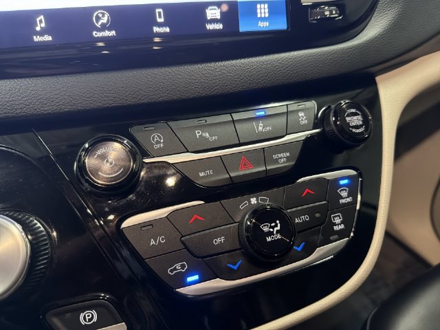 2024 Chrysler Pacifica Touring L - Photo 28