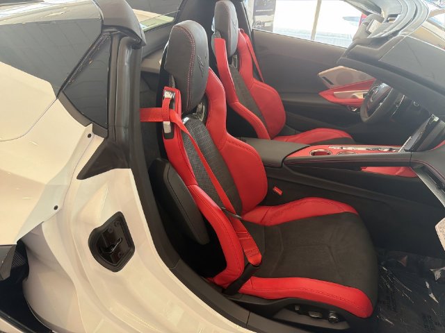 2027 Chevrolet Corvette 2LT - Photo 18