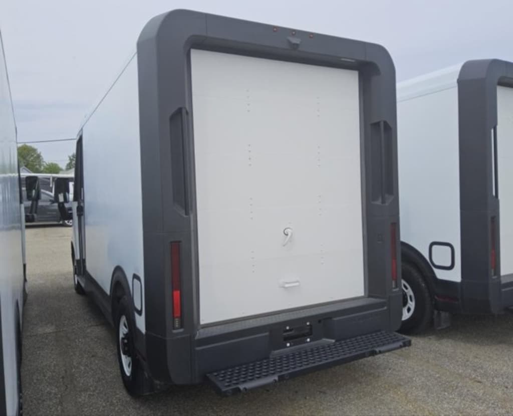 Used 2024 Brightdrop Zevo 400 EJY Van