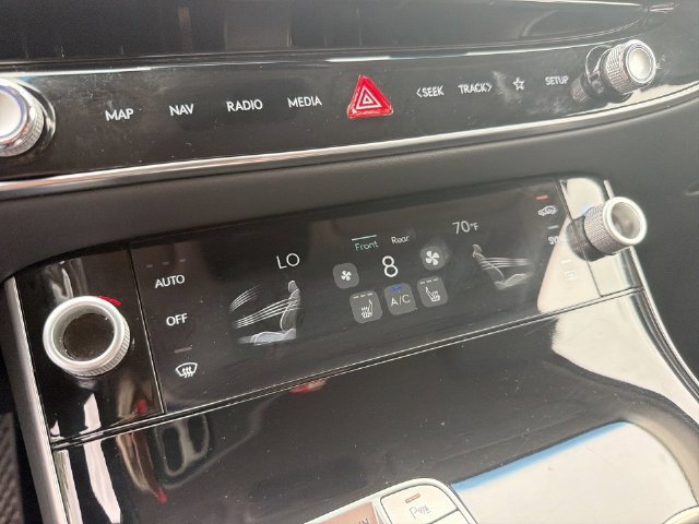 2026 GENESIS GV70 Standard - Photo 31