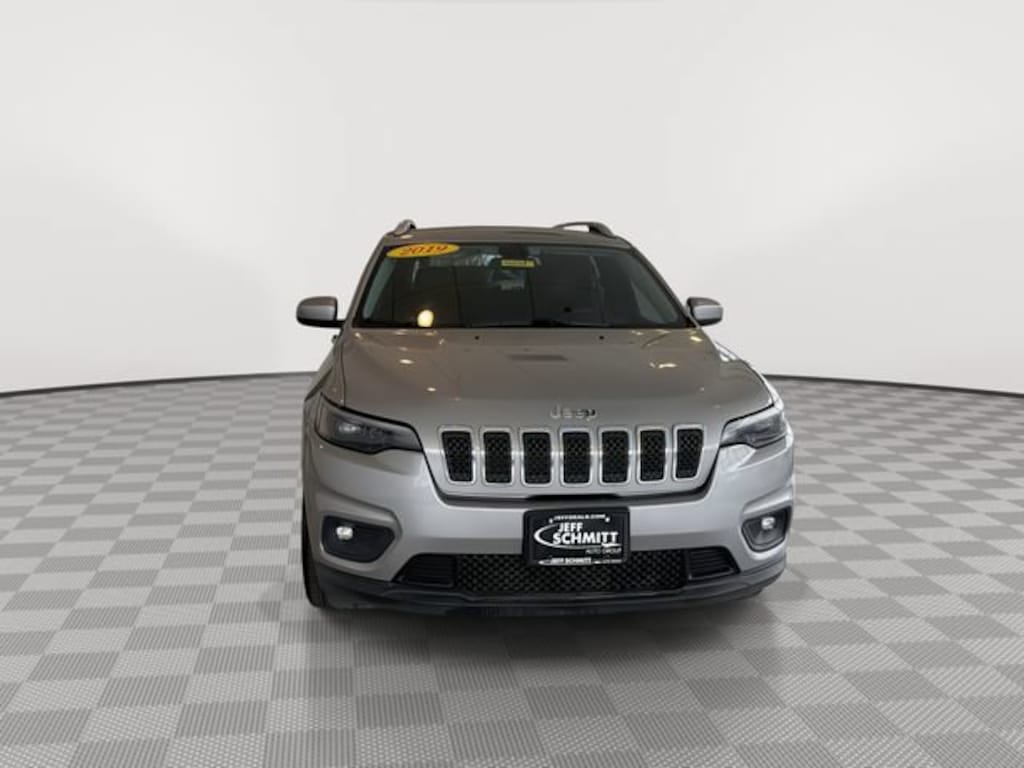 Used 2019 Jeep Cherokee Latitude Plus FWD SUV