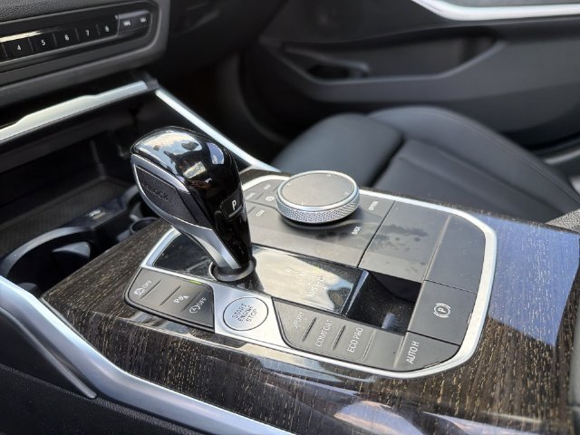 2022 BMW 3 Series 330i - Photo 29