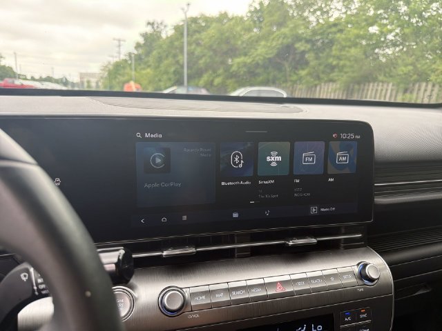 2025 Hyundai Kona SEL - Photo 23