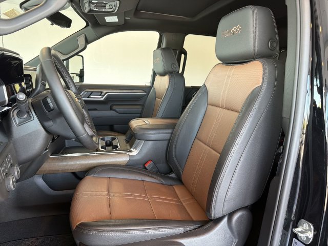 2026 Chevrolet Silverado 3500HD High Country - Photo 21
