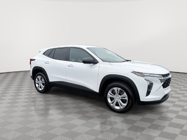 2026 Chevrolet Trax LS - Photo 14