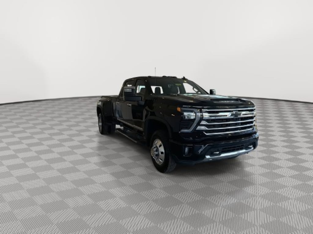 Used 2026 Chevrolet Silverado 3500 HD High Country DRW Truck Crew Cab