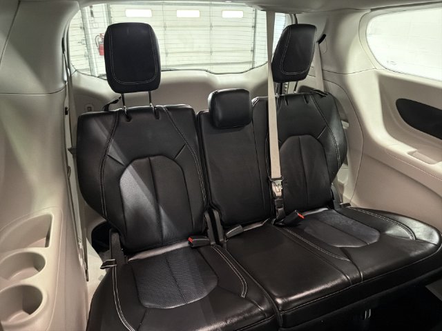 2024 Chrysler Pacifica Touring L - Photo 14