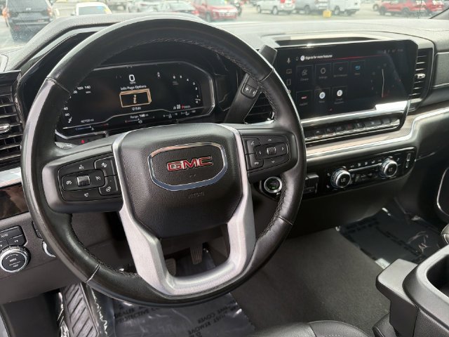 2025 GMC Sierra 1500 SLT - Photo 18