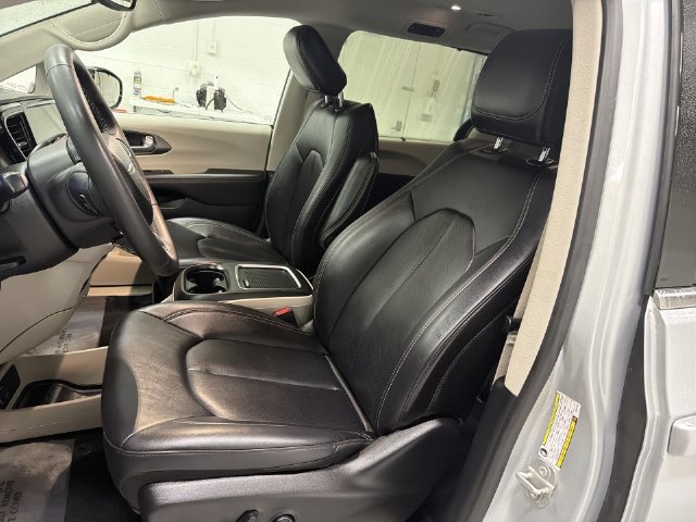 2024 Chrysler Pacifica Touring L - Photo 21