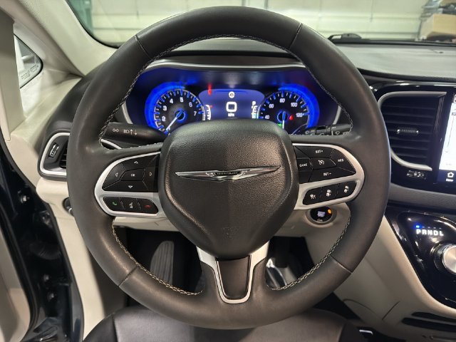 2024 Chrysler Pacifica Touring L - Photo 30