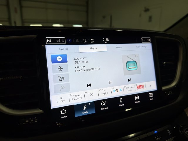 2024 Chrysler Pacifica Touring L - Photo 23