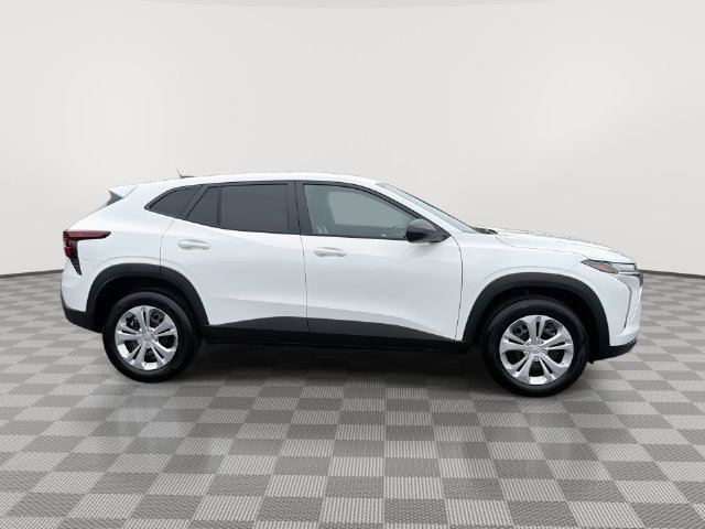 2026 Chevrolet Trax LS - Photo 13