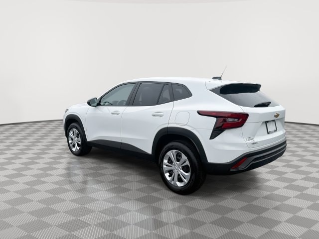 2026 Chevrolet Trax LS - Photo 8