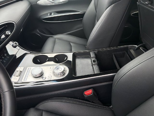 2026 GENESIS GV70 Standard - Photo 24