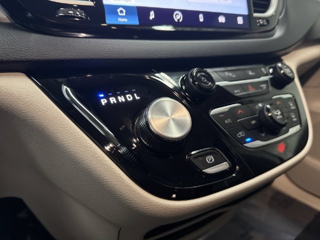 2024 Chrysler Pacifica Touring L - Photo 28