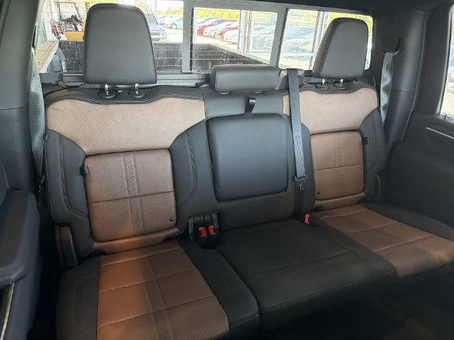 2026 Chevrolet Silverado 3500HD High Country - Photo 17