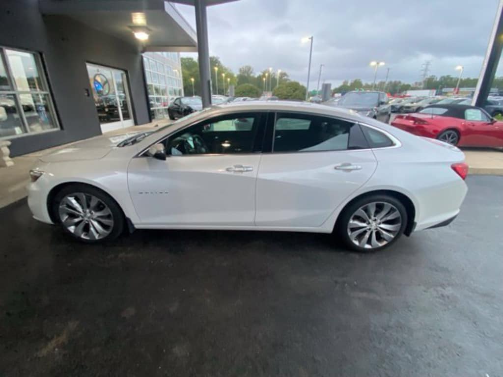 Used 2017 Chevrolet Malibu Premier w/2LZ Sedan