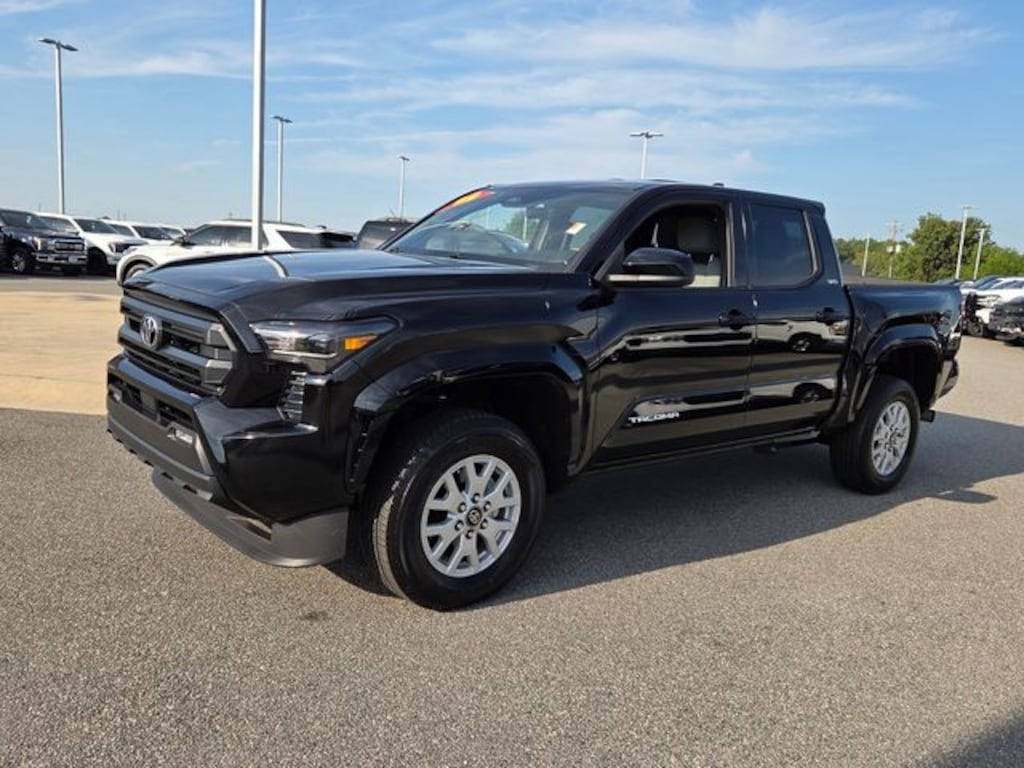 Used 2025 Toyota Tacoma SR5 Truck