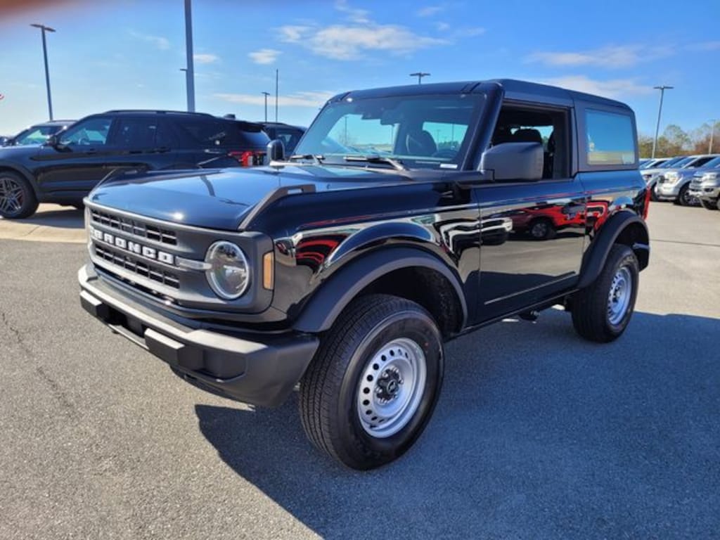 New 2025 Ford Bronco Base SUV
