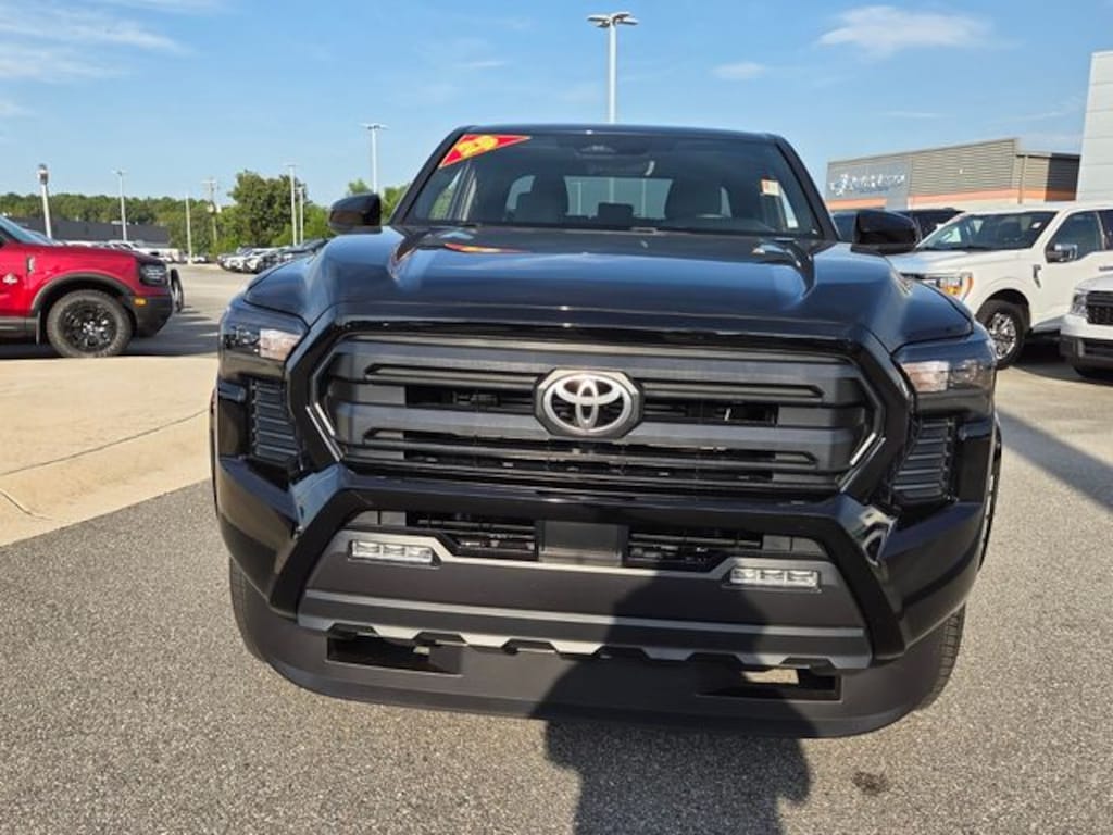 Used 2025 Toyota Tacoma SR5 Truck