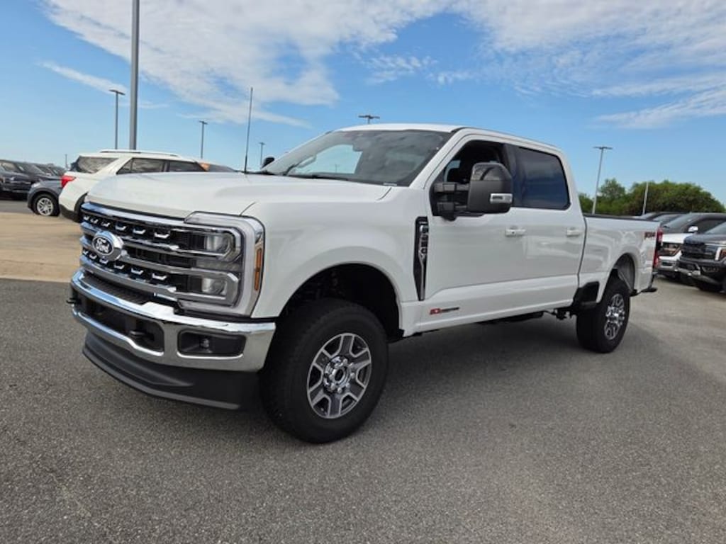 New 2027 Ford F-250SD Lariat Truck
