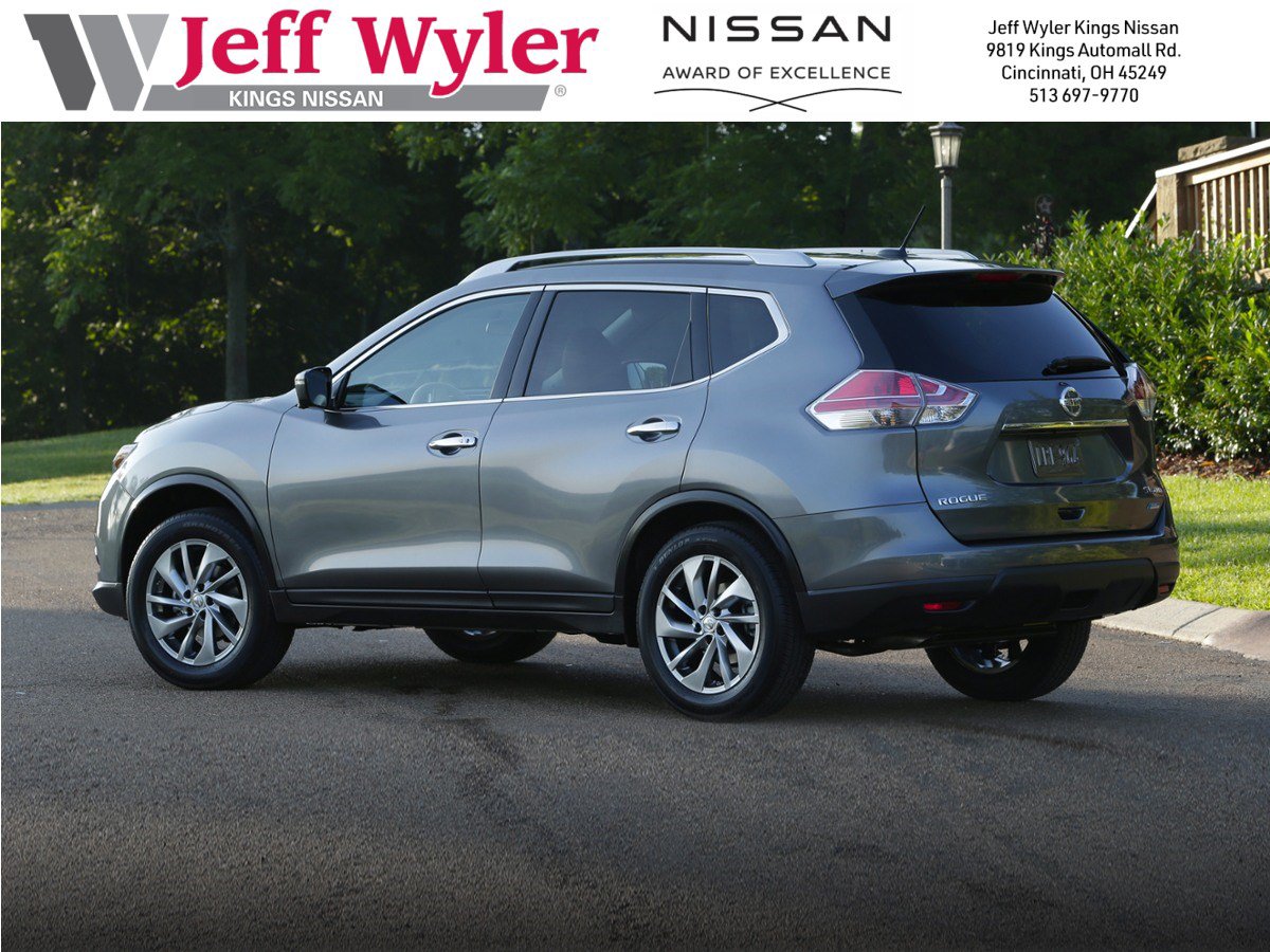 2016 Nissan Rogue SV