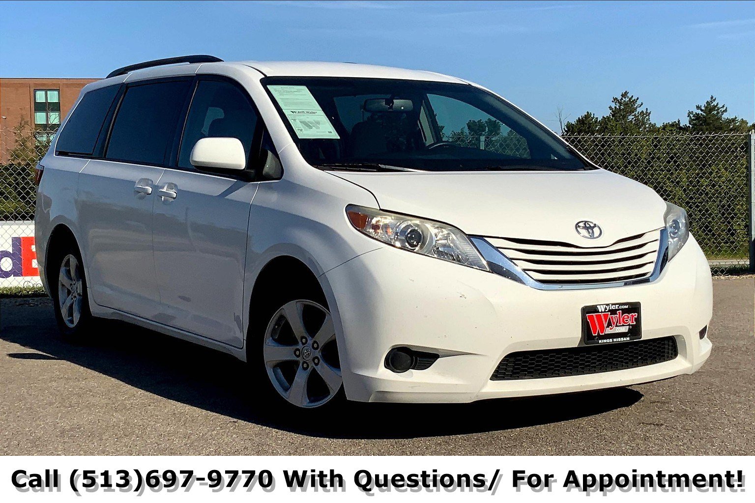 2017 Toyota Sienna LE - Photo 36