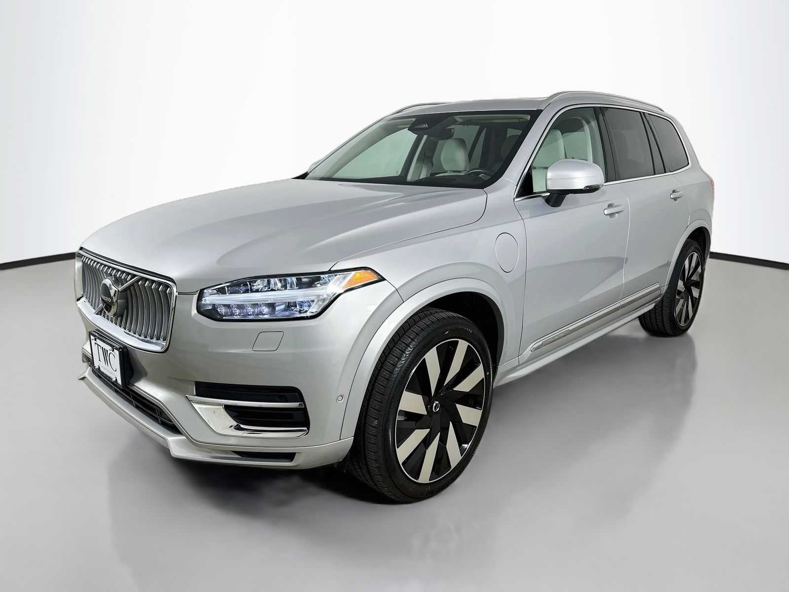 2023 Volvo XC90 Recharge Plug-In Hybrid