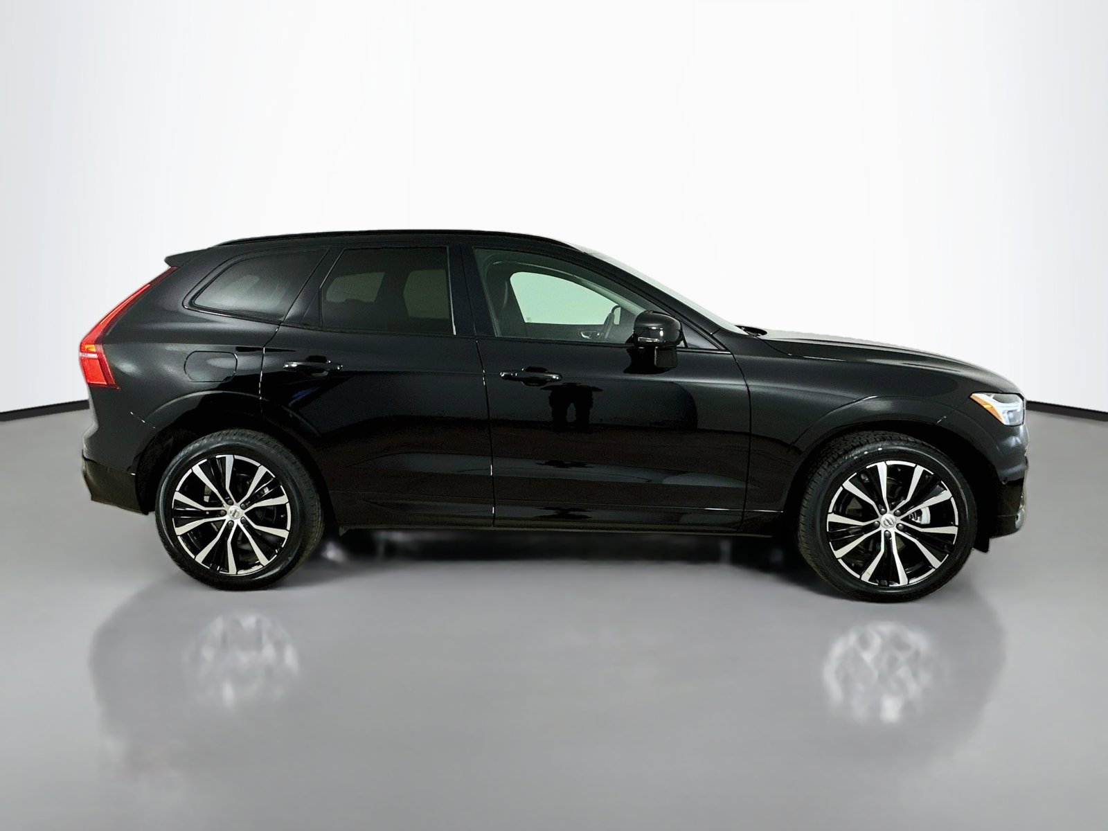 Used 2024 Volvo XC60 B5 Plus Dark Theme SUV