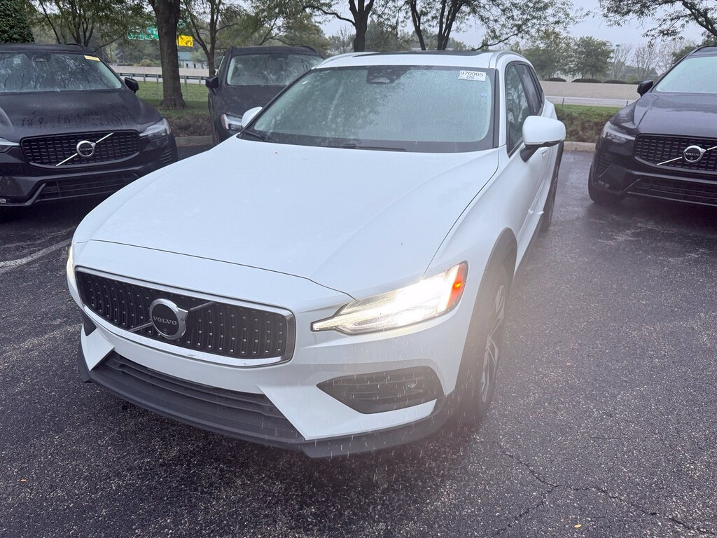 Certified 2025 Volvo V60 Cross Country B5 Plus Wagon
