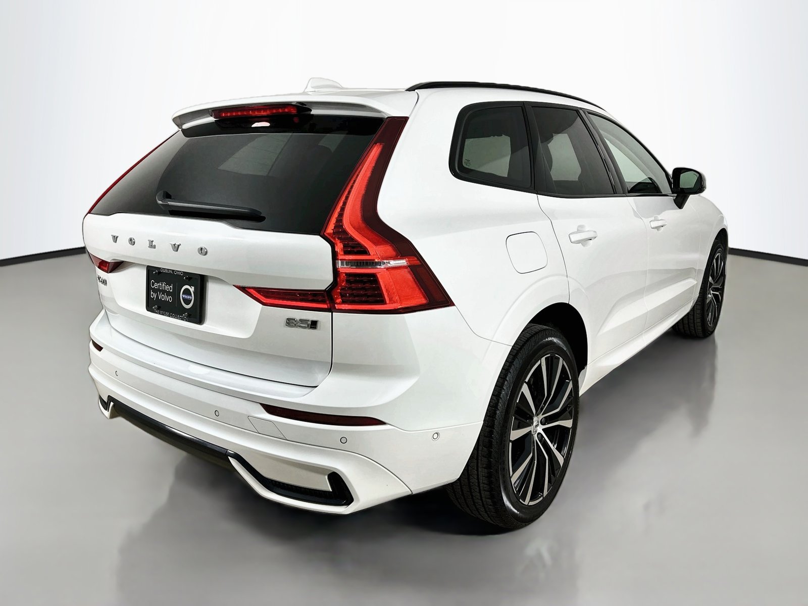Certified 2024 Volvo XC60 B5 Plus Dark Theme SUV