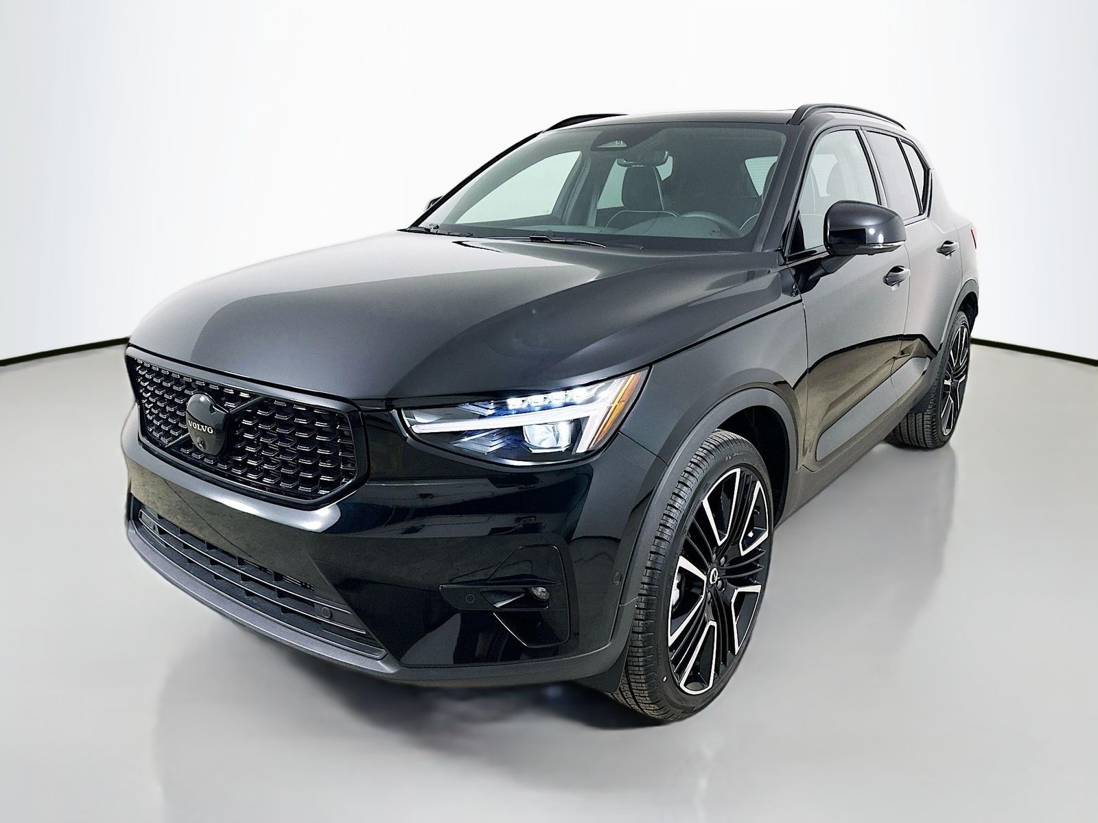 2026 Volvo XC40