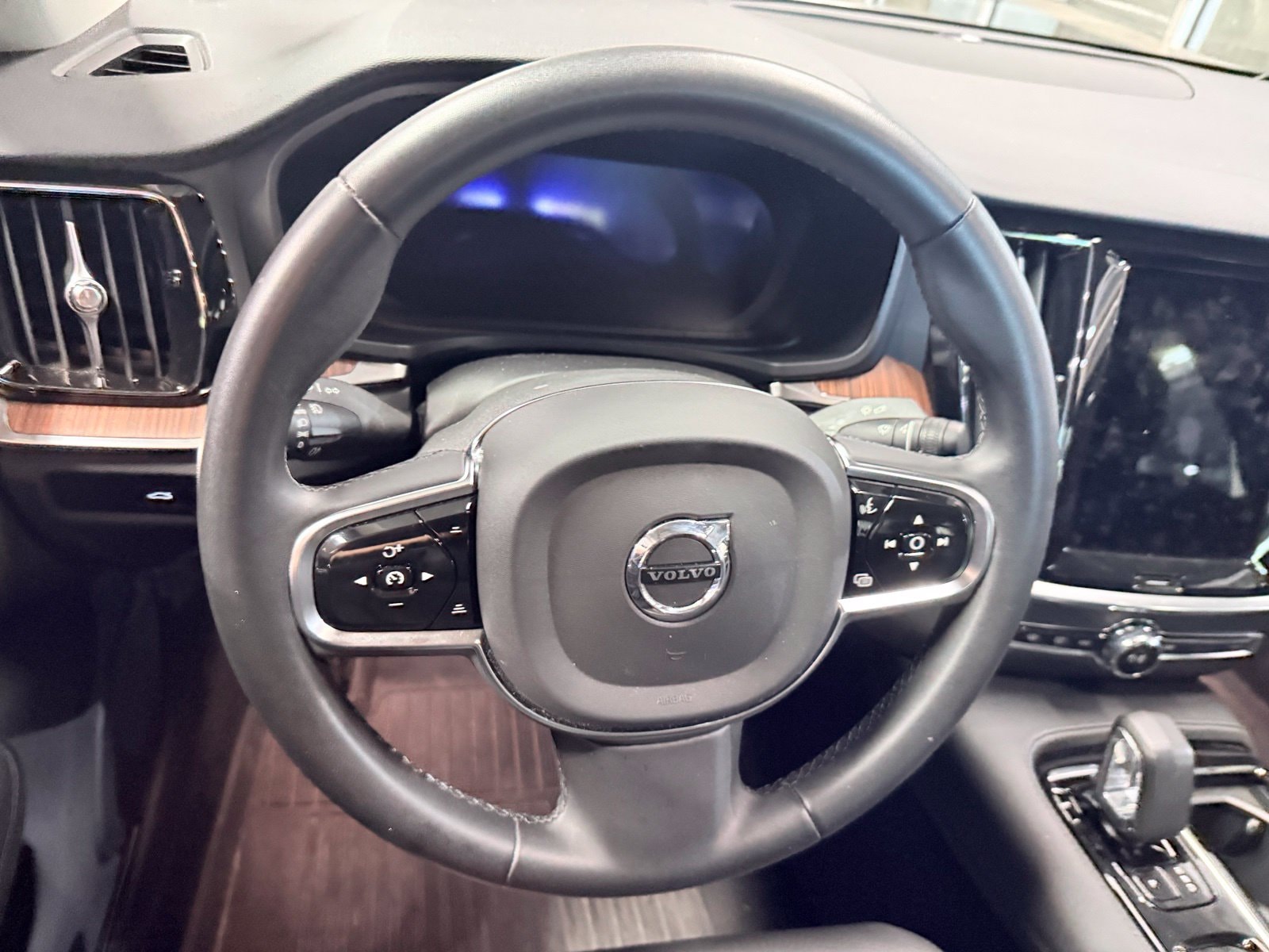2024 Volvo S60 Recharge Plug-In Hybrid