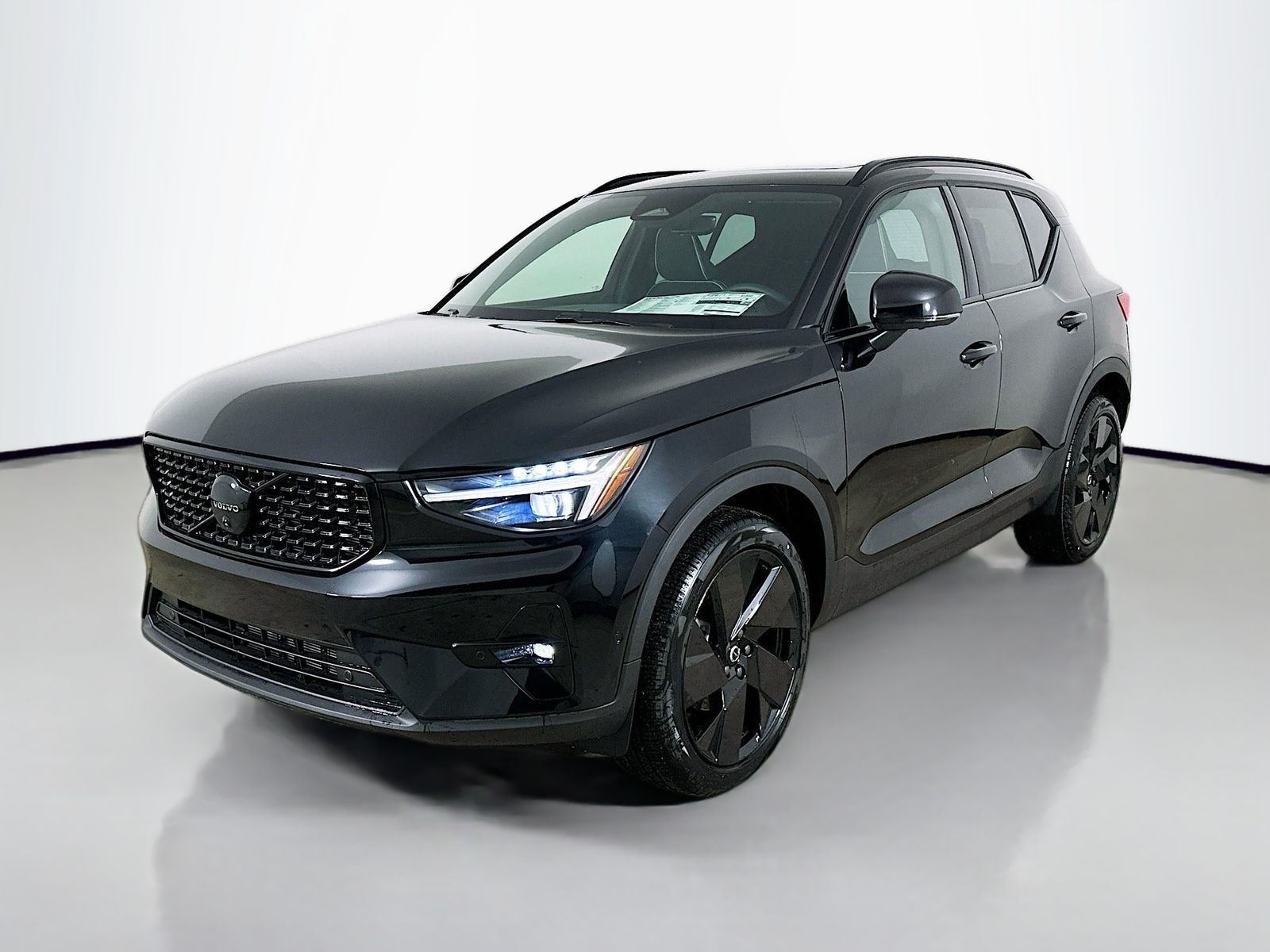 2026 Volvo XC40