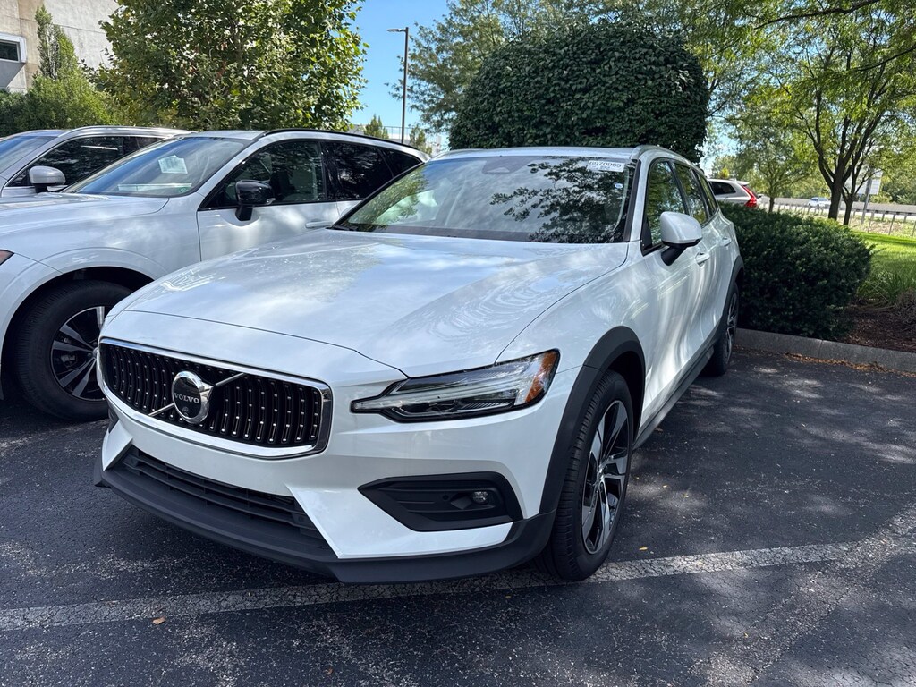 Certified 2025 Volvo V60 Cross Country B5 Plus Wagon