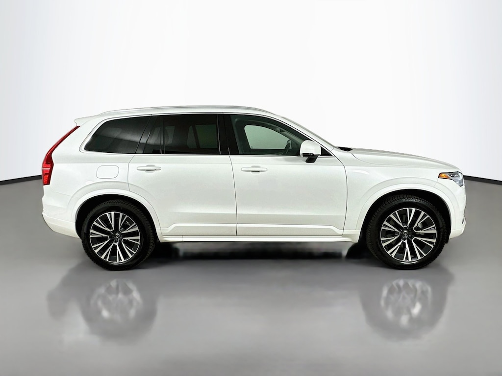 Used 2022 Volvo XC90 T5 Momentum SUV