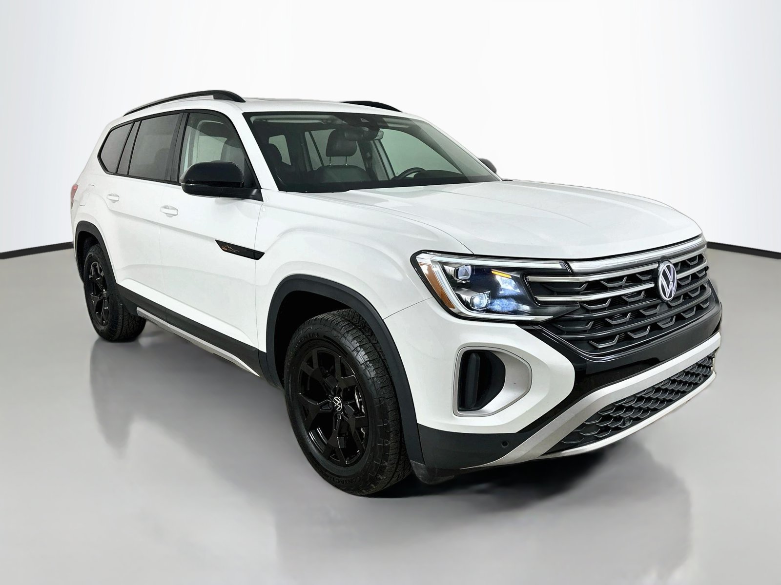 Used 2025 Volkswagen Atlas 2.0T Peak Edition SUV