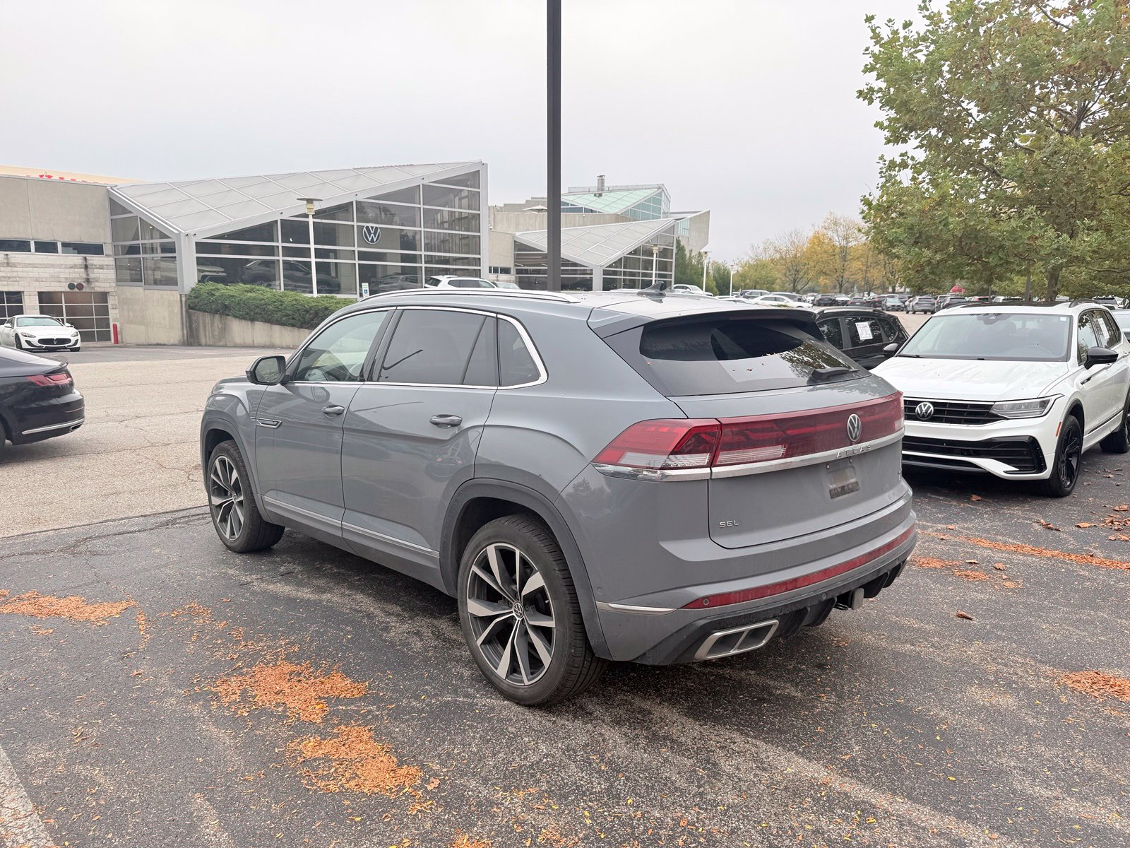 Used 2024 Volkswagen Atlas Cross Sport 2.0T SEL Premium R-Line SUV