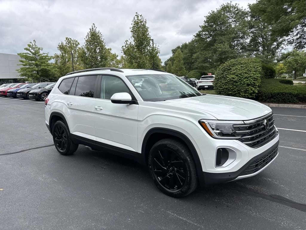 New 2026 Volkswagen Atlas SE w/Technology SUV