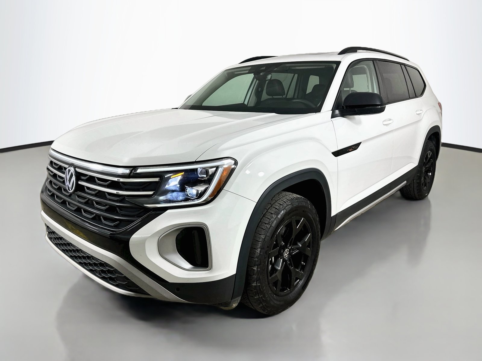 Used 2025 Volkswagen Atlas 2.0T Peak Edition SUV