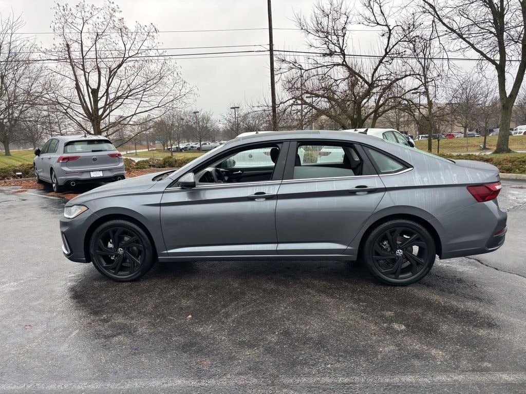 New 2026 Volkswagen Jetta 1.5T SE Sedan