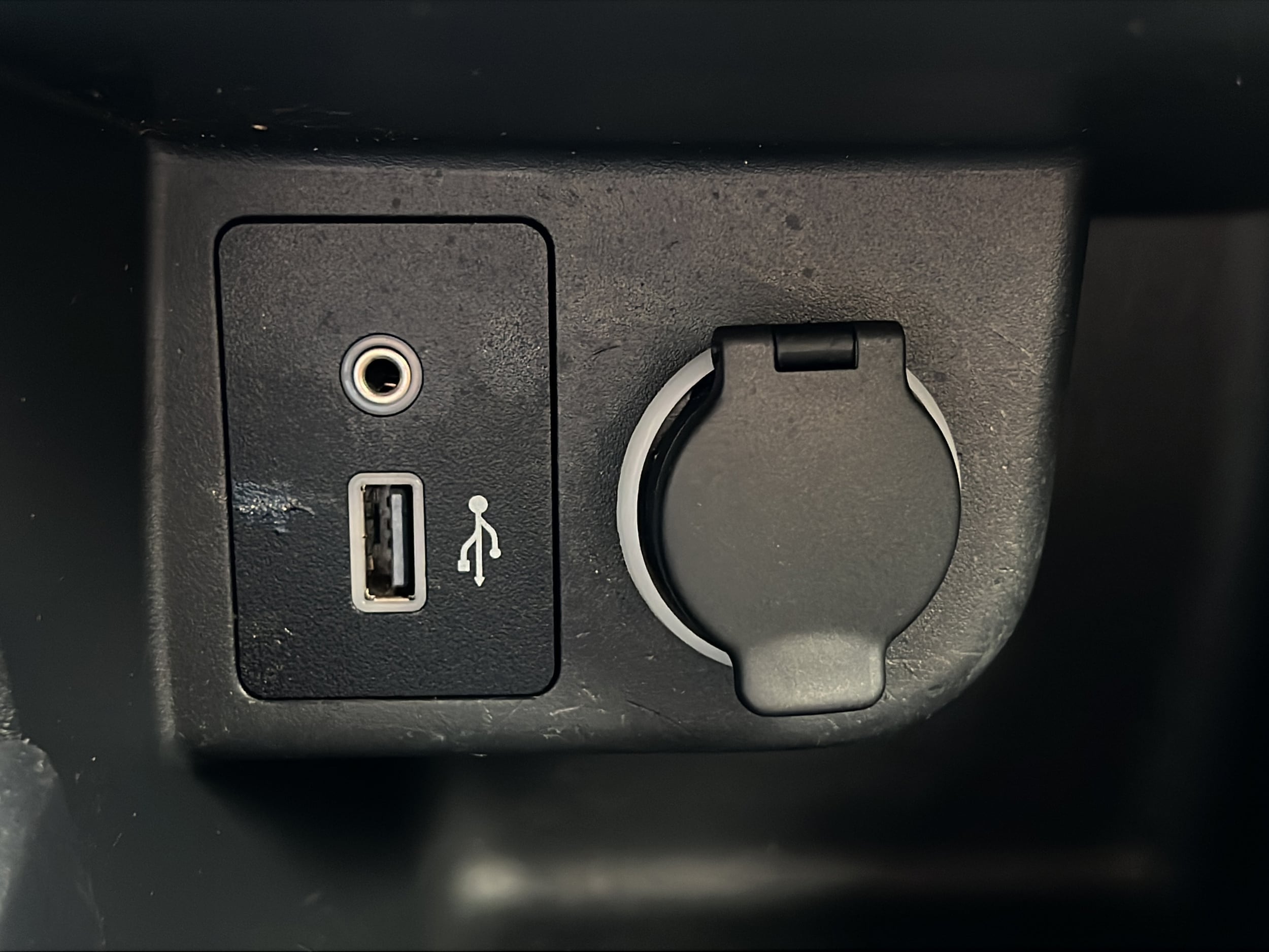 2024 Nissan Kicks S - Photo 16