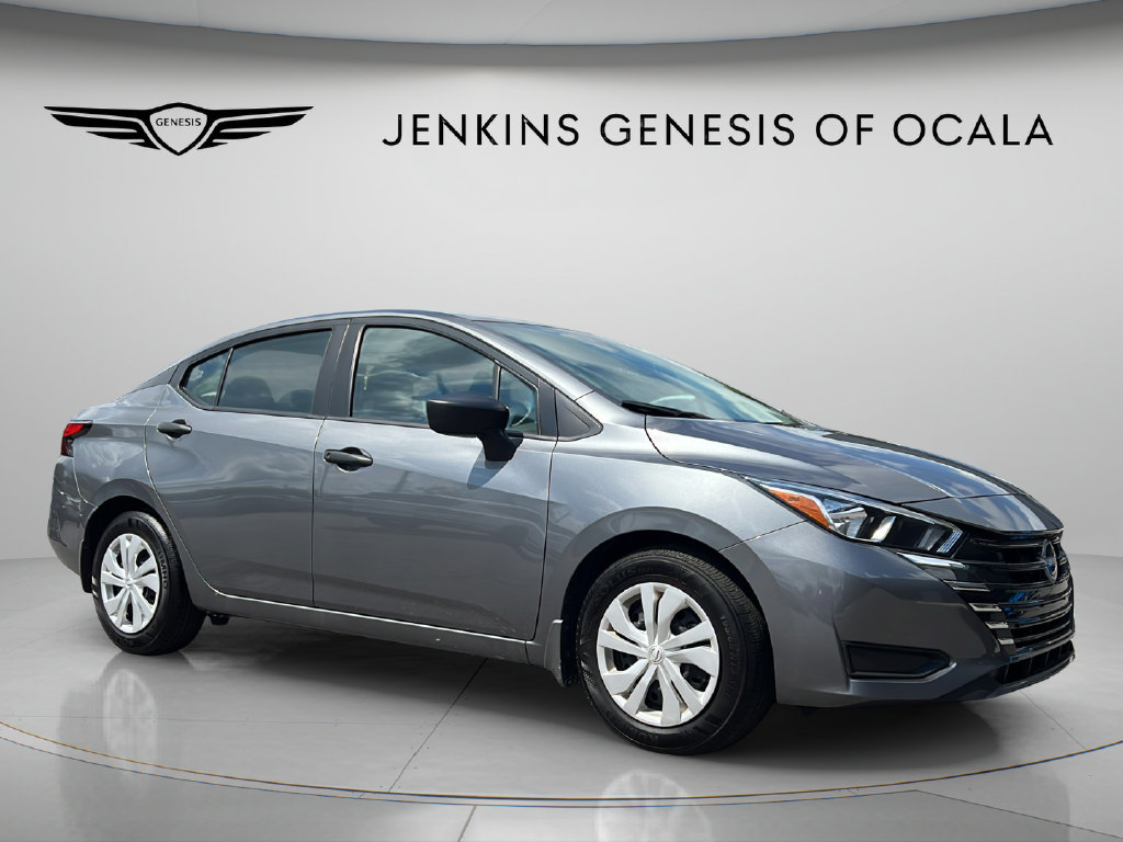  Nissan Versa