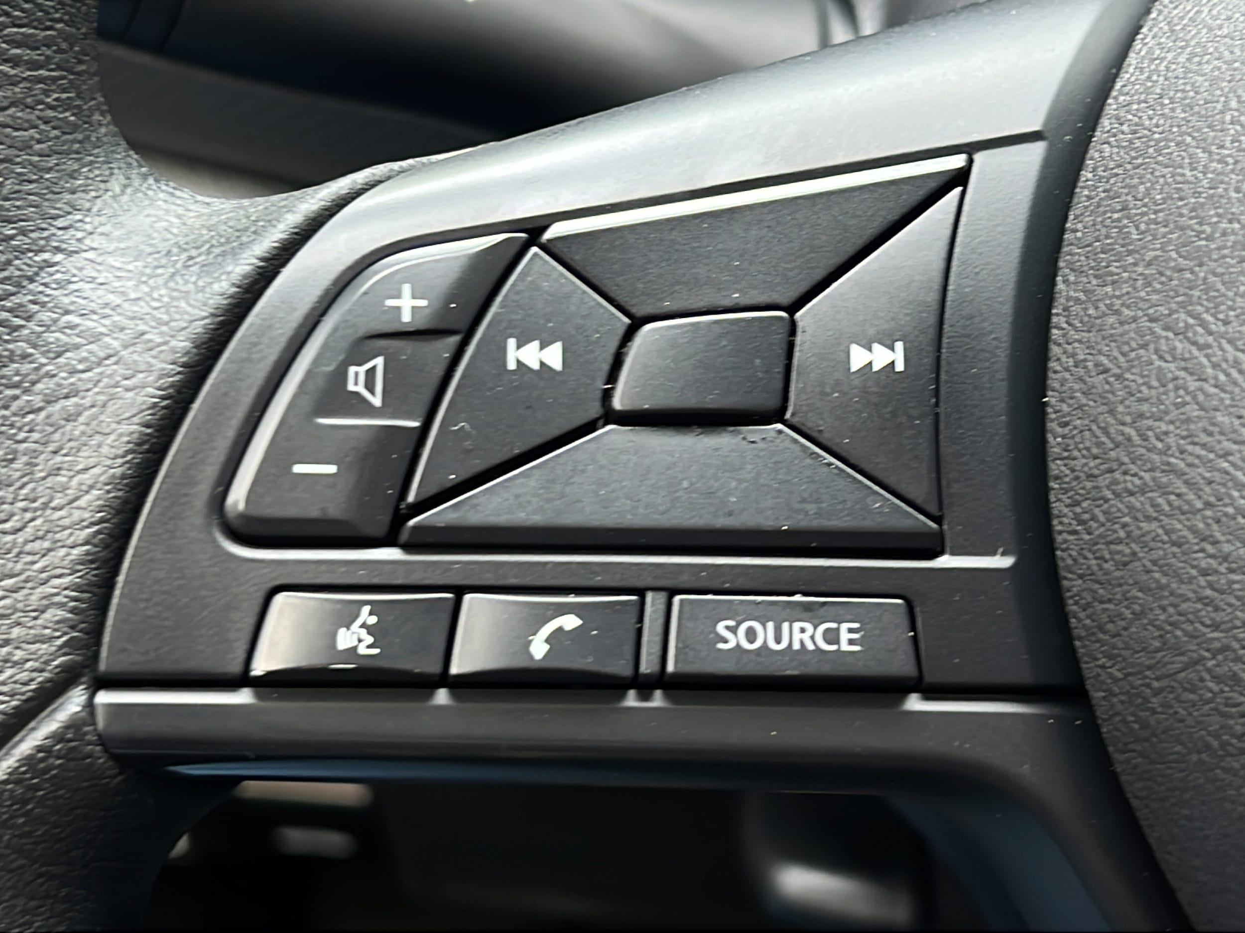 2024 Nissan Kicks S - Photo 18
