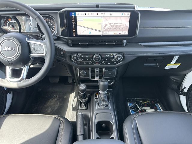 2025 Jeep Wrangler 4-Door Sahara - Photo 25