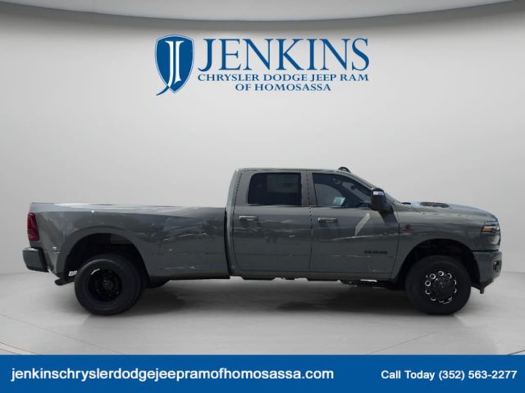 New 2026 Ram 3500 LARAMIE CREW CAB 4X4 8' BOX Pickup
