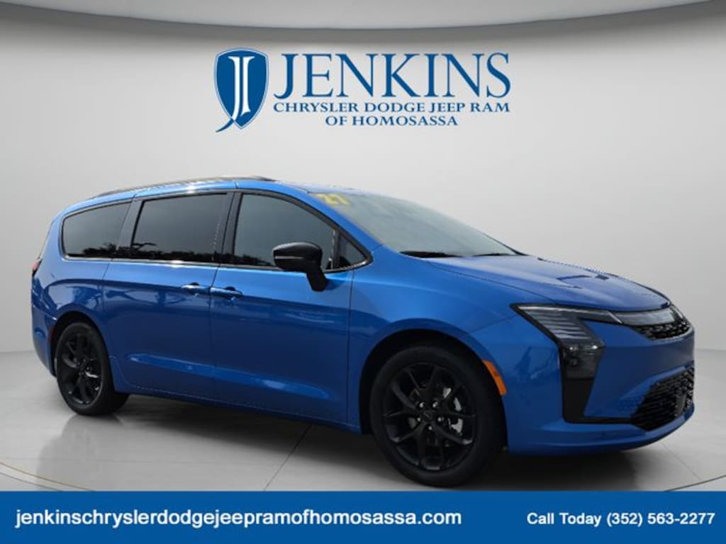 New 2027 Chrysler Pacifica LIMITED Passenger Van