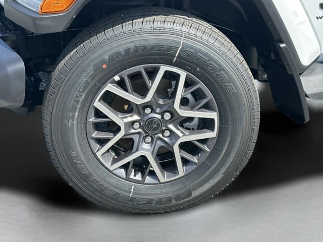 2025 Jeep Wrangler 4-Door Sahara - Photo 23