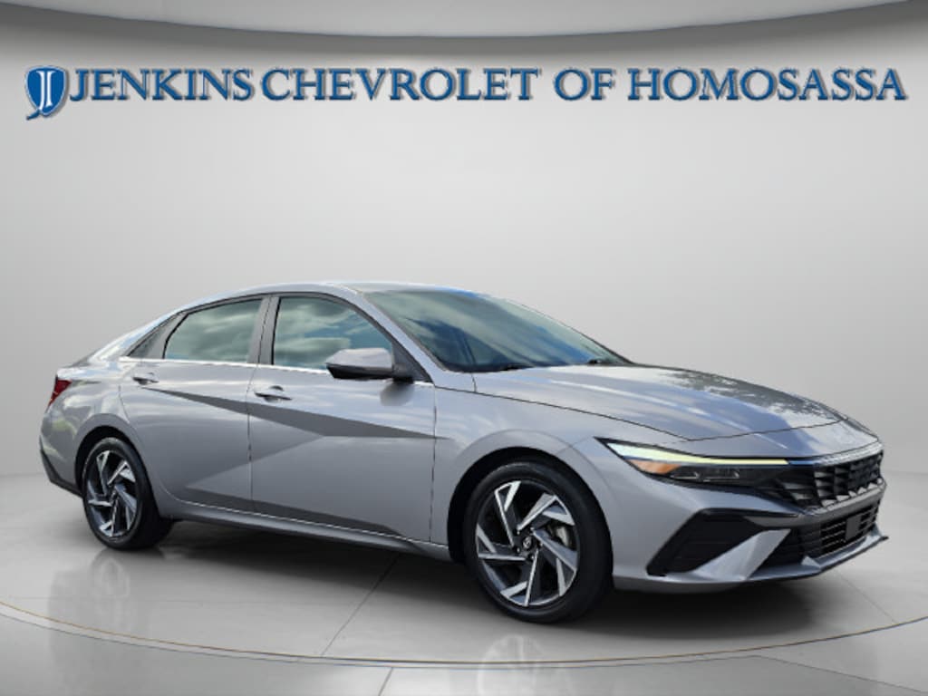 Used 2025 Hyundai Elantra Limited